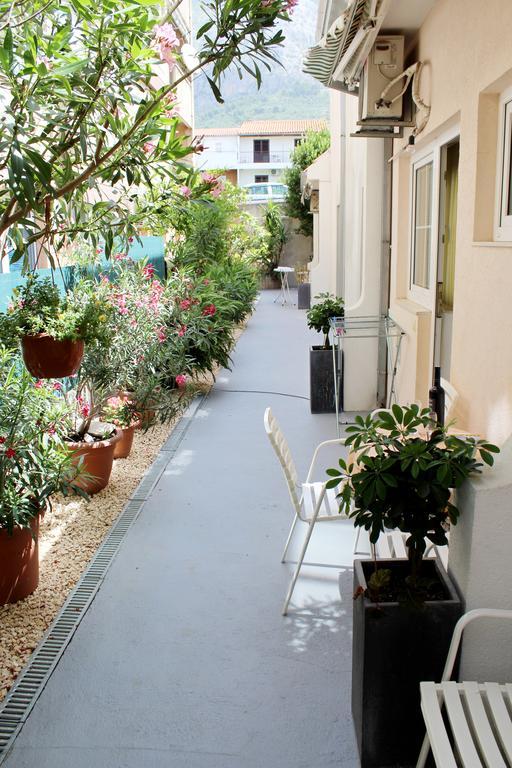 Apartments Petric Makarska Exterior foto